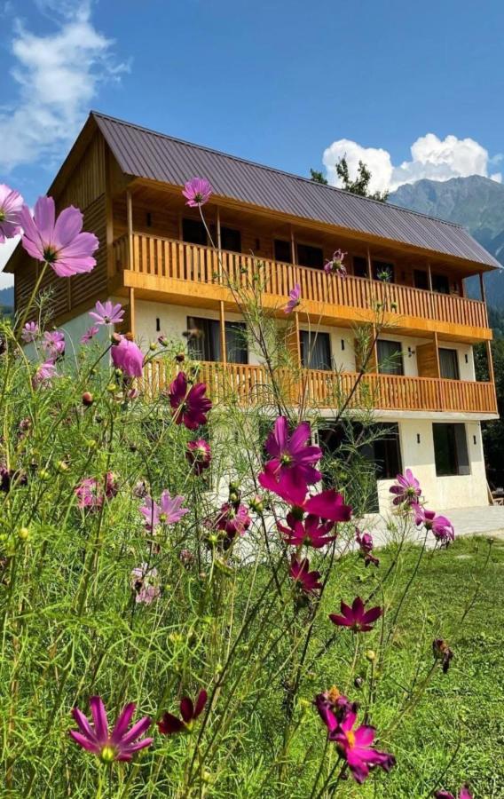 Hotel Chubezeni Mestia Bagian luar foto