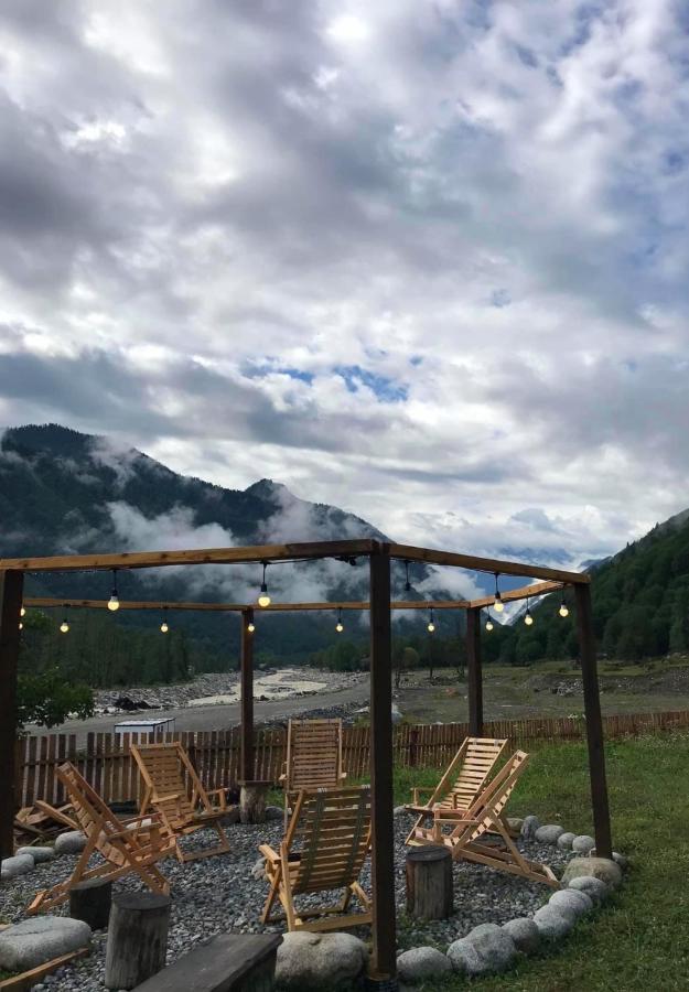 Hotel Chubezeni Mestia Bagian luar foto